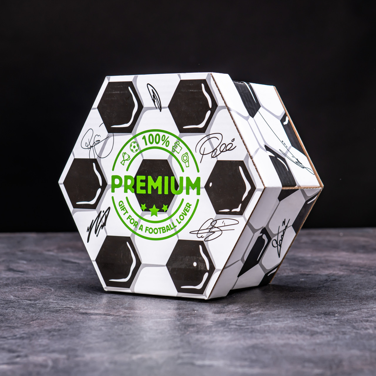 Hexagon plný luxusních holících potřeb - Fotbalový