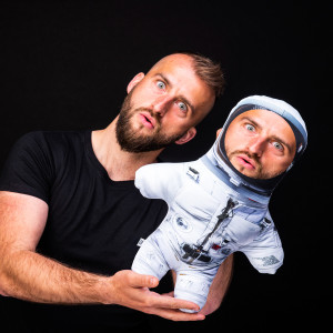 Miniklon Astronaut in einem Skaphander