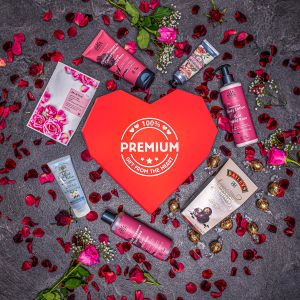 Loveboxeo-Geschenkset voller Kosmetik - Rosa + Mandelblüte