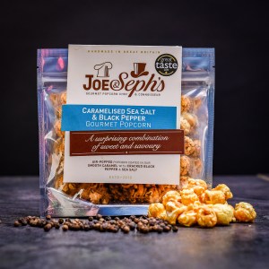 Luxuriöses Popcorn Joe & Seph's mit karamellisiertem Salz und schwarzem Pfeffer 32 g